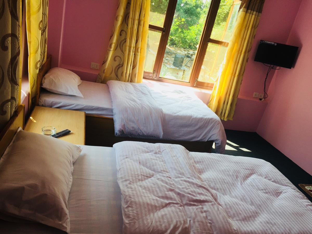 Obey Guest House Pokhara Exterior photo