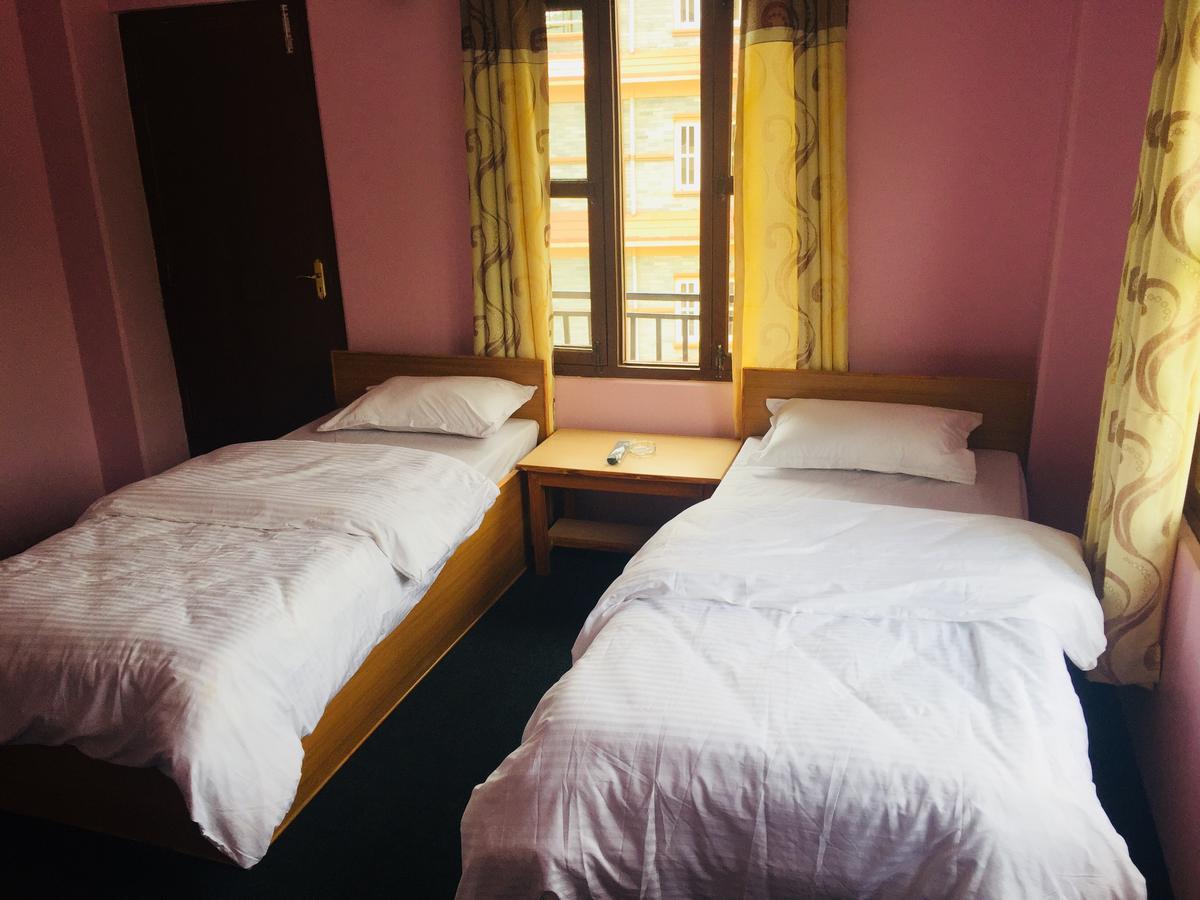 Obey Guest House Pokhara Exterior photo