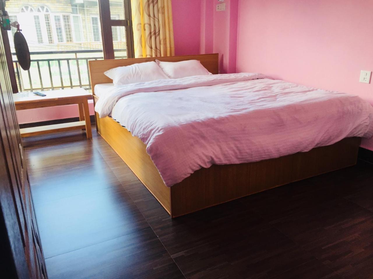 Obey Guest House Pokhara Exterior photo